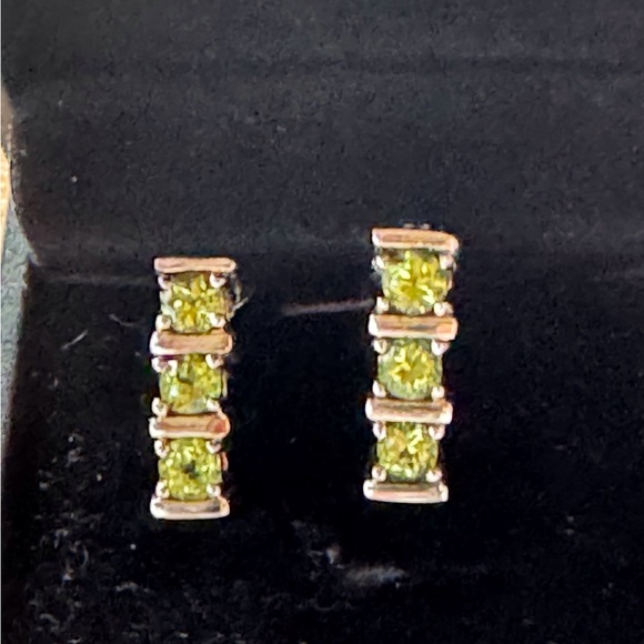Vintage Peridot Sterling Silver Pierced  Earrings - Picture 5 of 8